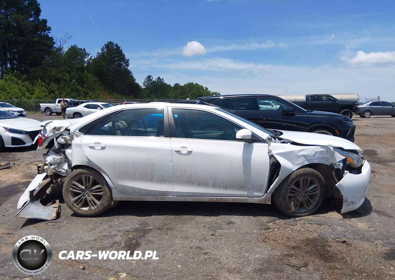 2016 Toyota Camry Se VIN:4T1BF1FK8GU172281 - 14