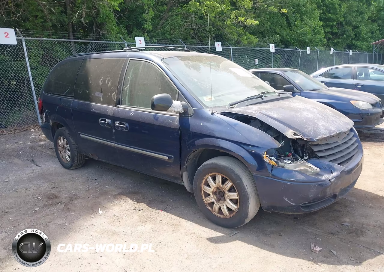 2005 Chrysler Town & Country Touring