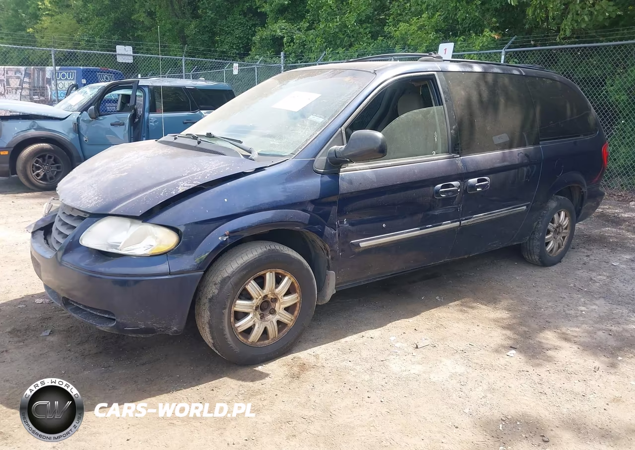 2005 Chrysler Town & Country Touring VIN:2C4GP54L65R356204 - 2