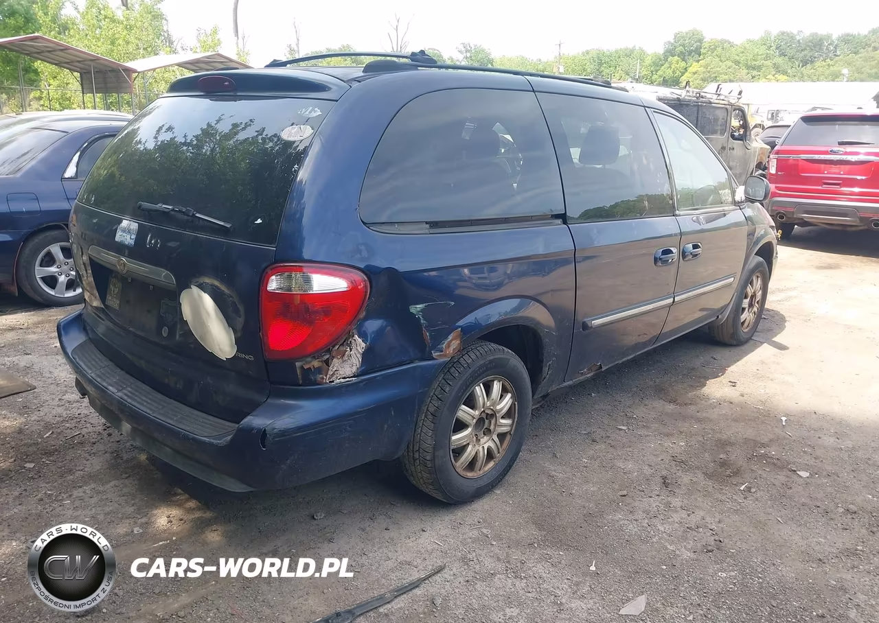 2005 Chrysler Town & Country Touring VIN:2C4GP54L65R356204 - 4