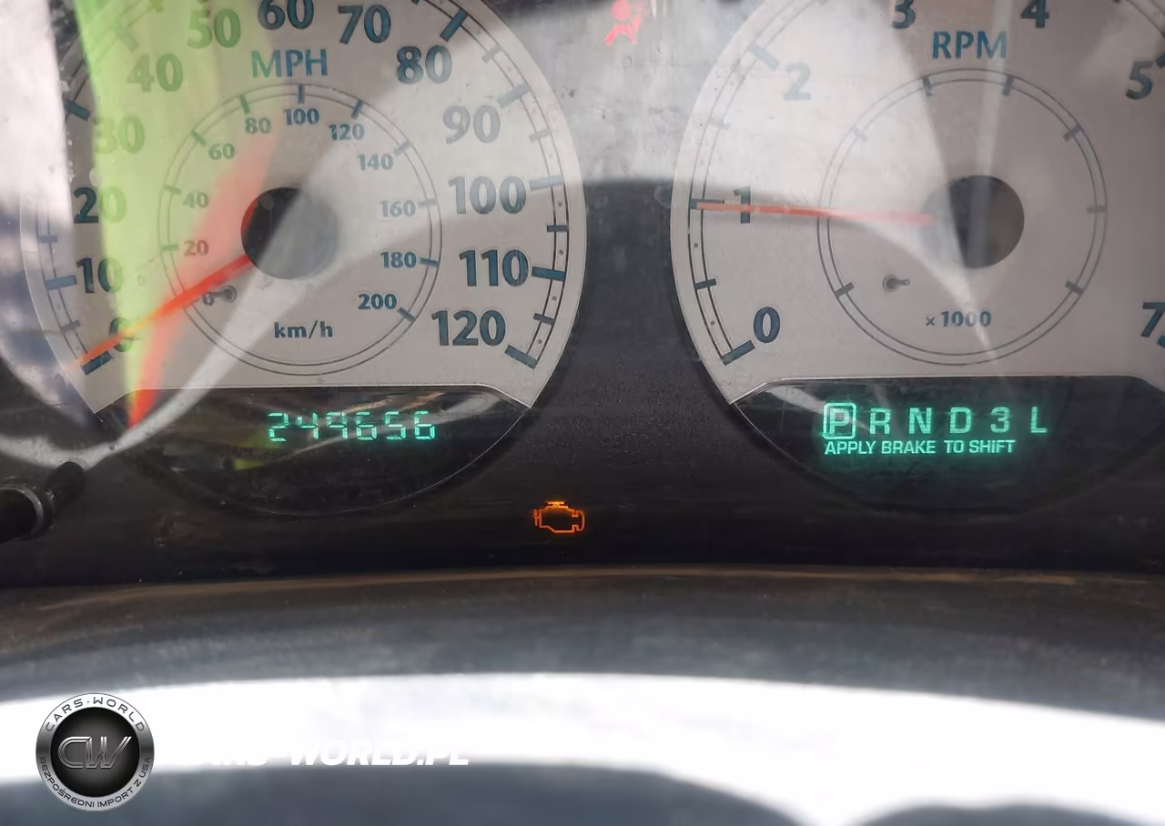 2005 Chrysler Town & Country Touring VIN:2C4GP54L65R356204 - 7