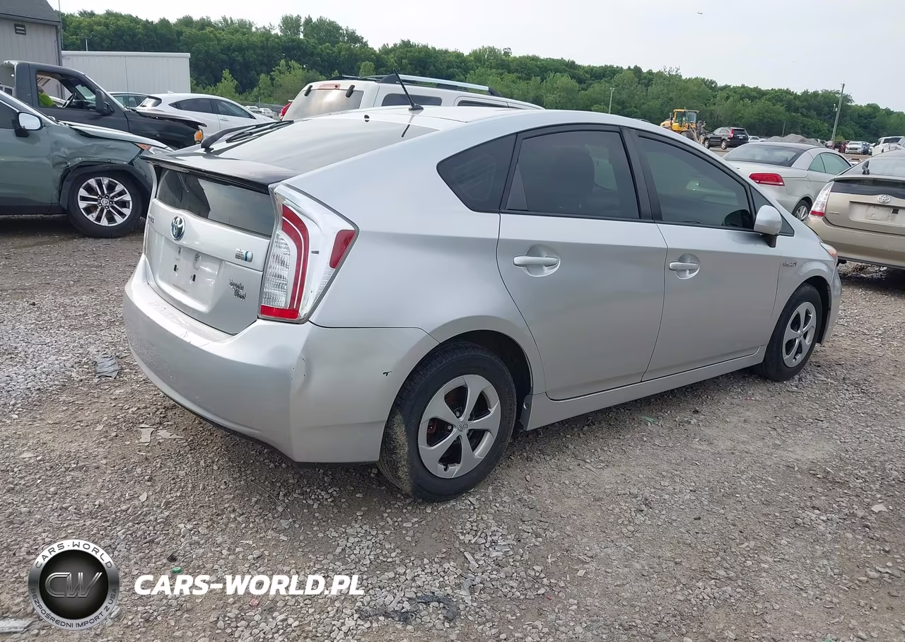 2012 Toyota Prius VIN:JTDKN3DU3C5486979 - 4