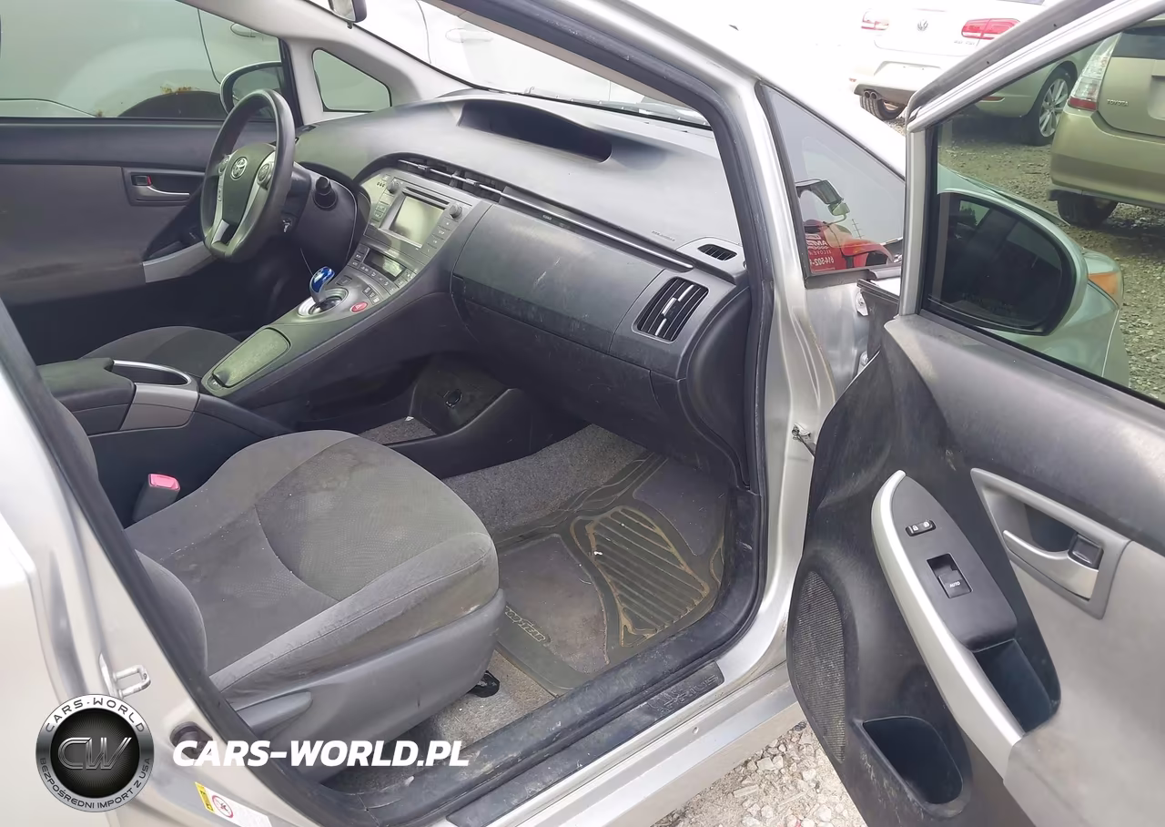 2012 Toyota Prius VIN:JTDKN3DU3C5486979 - 5