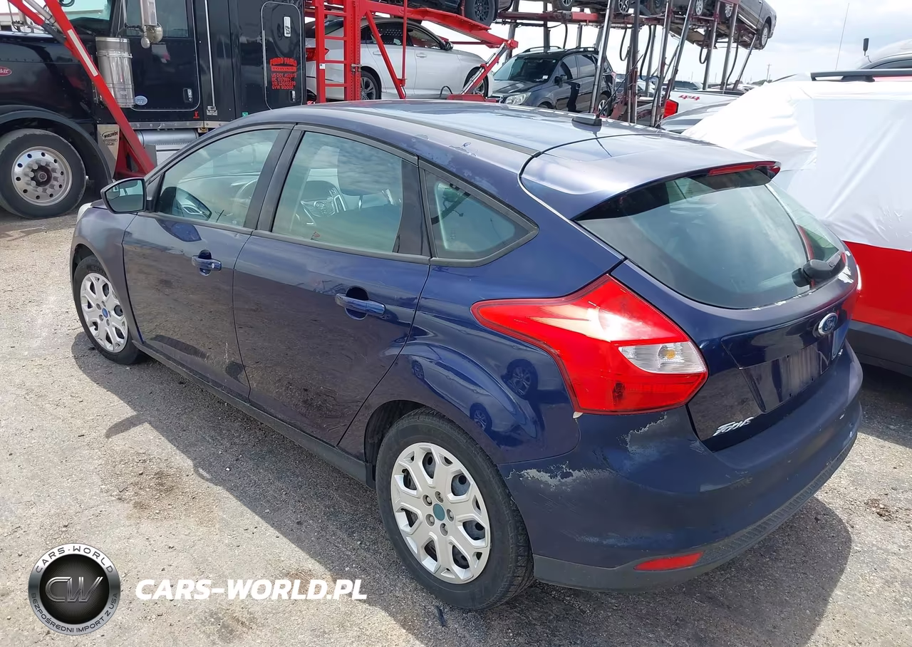2012 Ford Focus Se VIN:1FAHP3K20CL105581 - 3