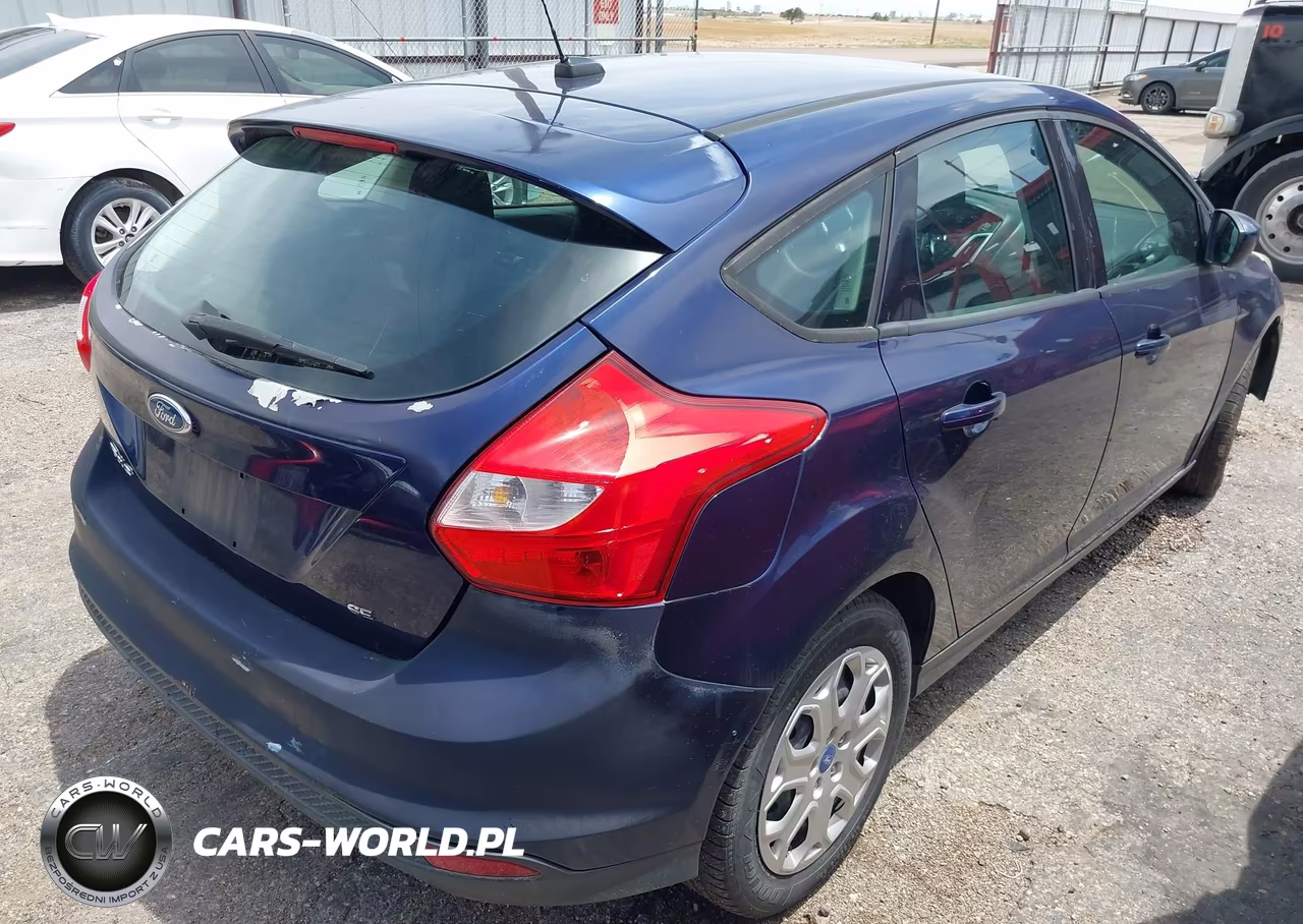 2012 Ford Focus Se VIN:1FAHP3K20CL105581 - 4