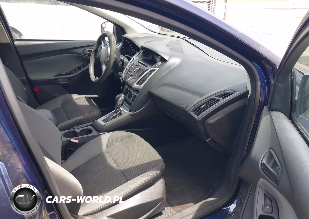 2012 Ford Focus Se VIN:1FAHP3K20CL105581 - 5