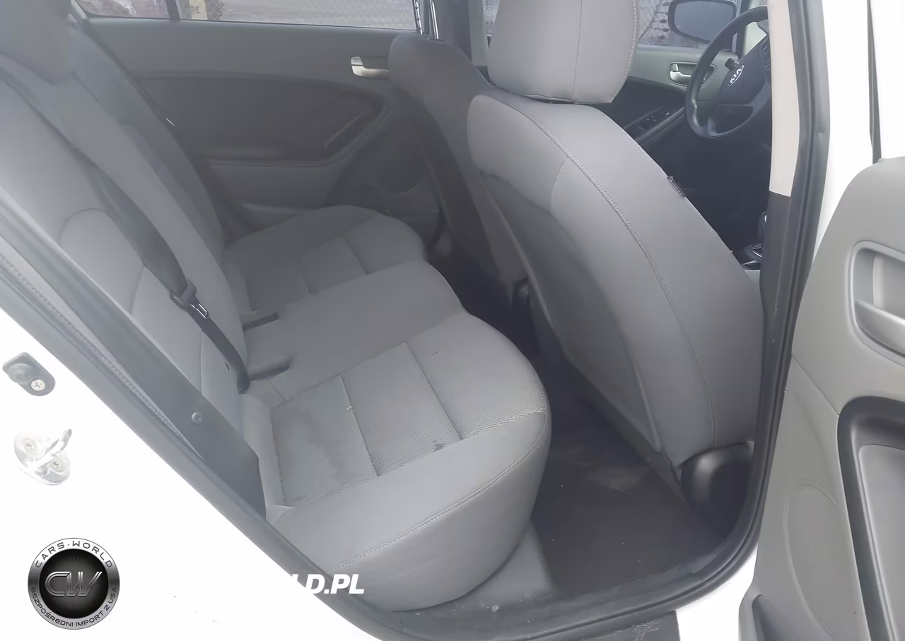 2018 Kia Forte Lx VIN:3KPFK4A77JE212667 - 8