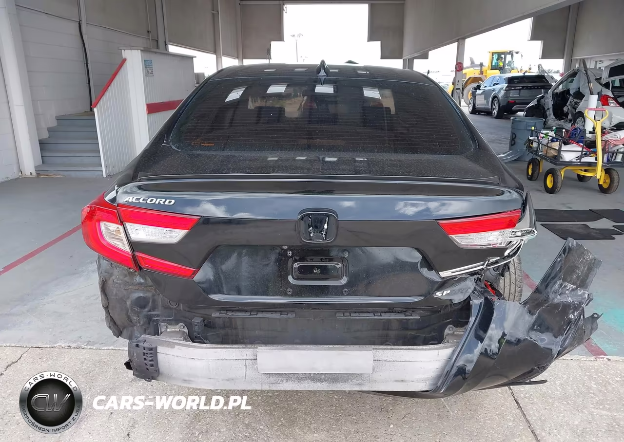 2018 Honda Accord Sport VIN:1HGCV1F39JA068090 - 17