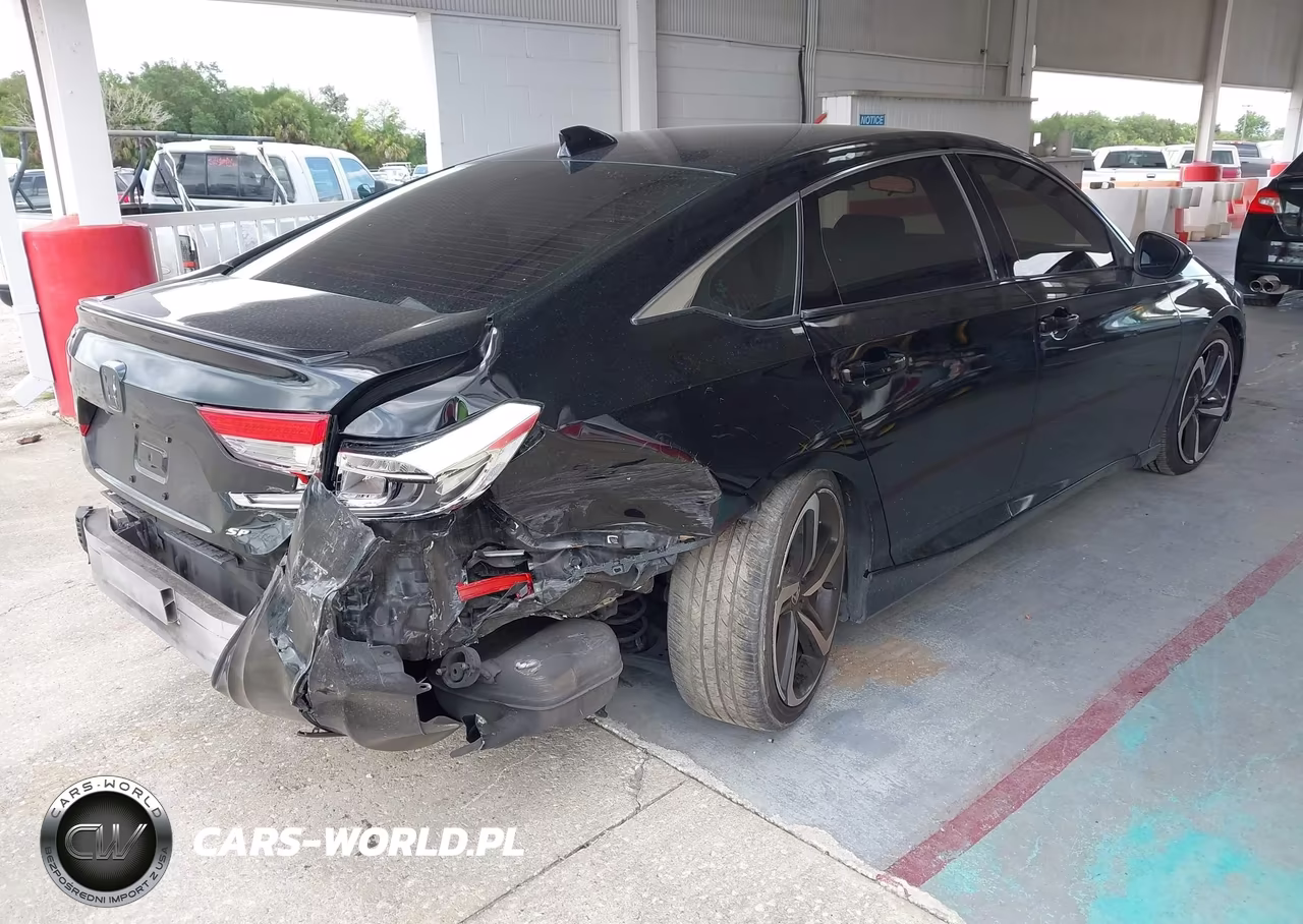 2018 Honda Accord Sport VIN:1HGCV1F39JA068090 - 4
