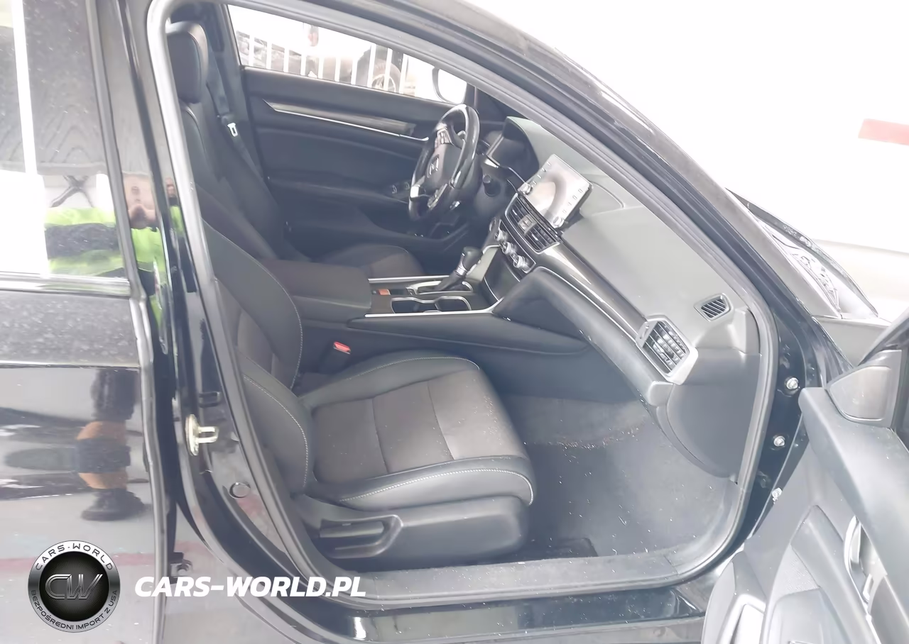 2018 Honda Accord Sport VIN:1HGCV1F39JA068090 - 5