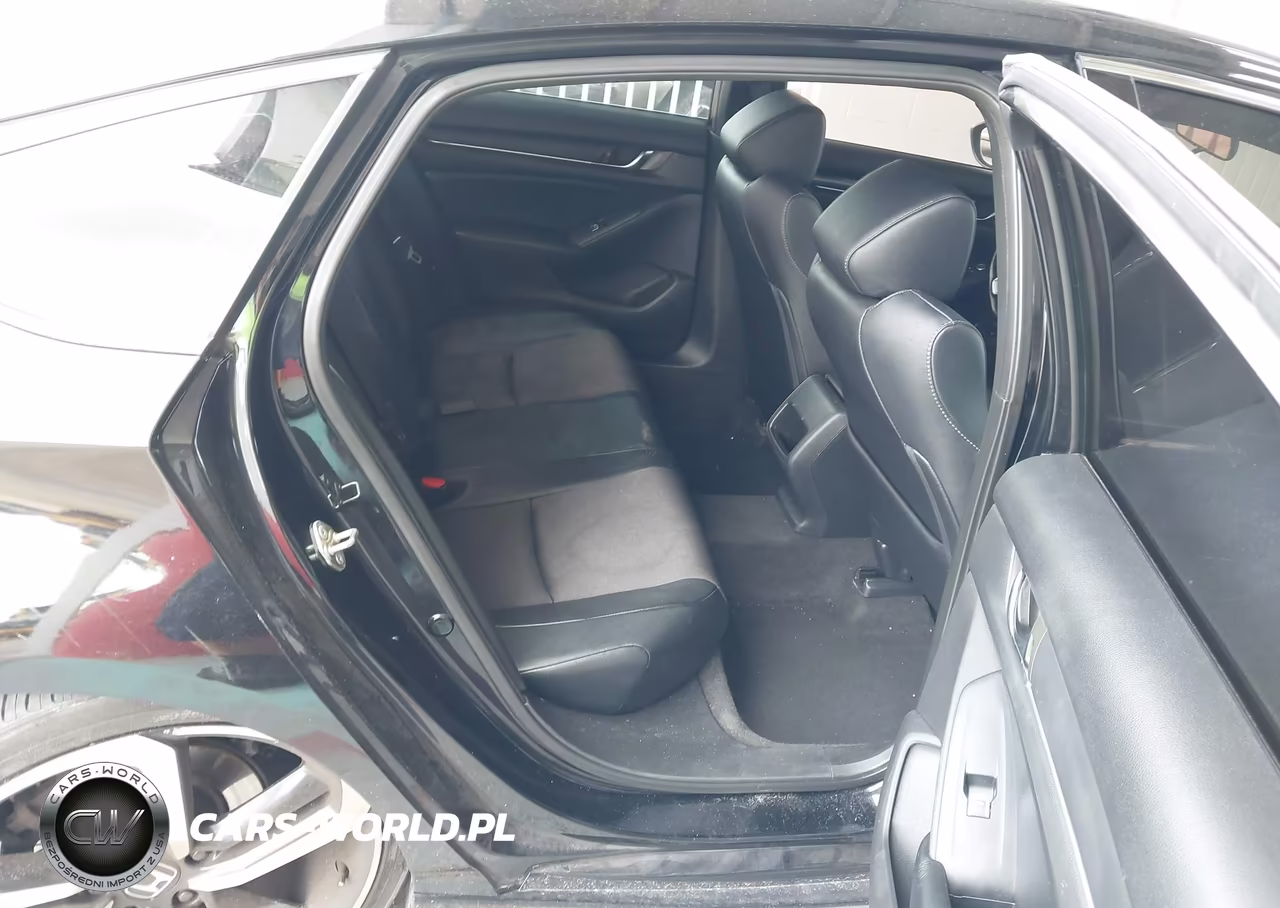 2018 Honda Accord Sport VIN:1HGCV1F39JA068090 - 8