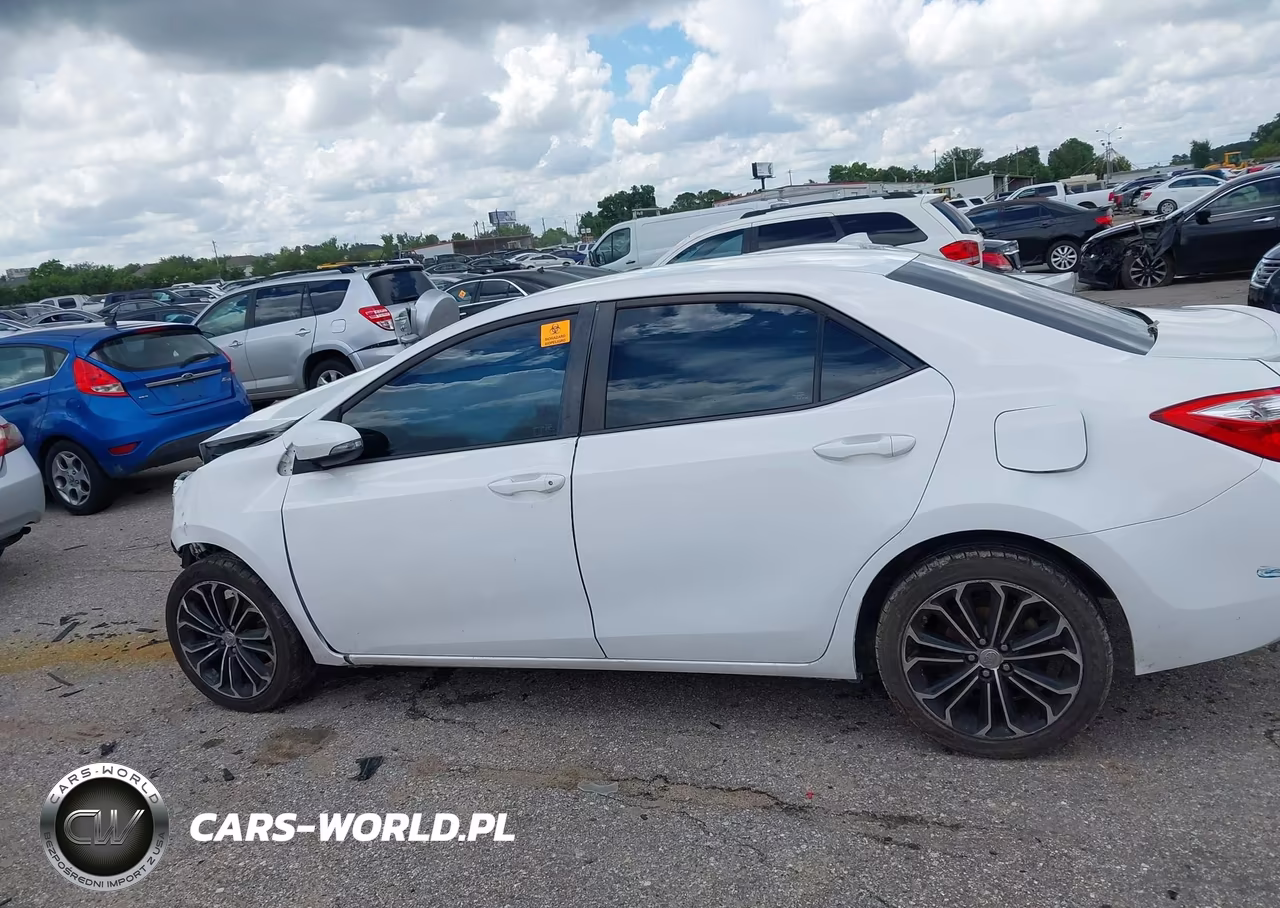 2016 Toyota Corolla S Plus VIN:5YFBURHE1GP489946 - 13