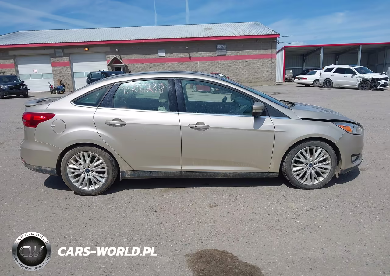 2018 Ford Focus Titanium VIN:1FADP3J27JL272095 - 13