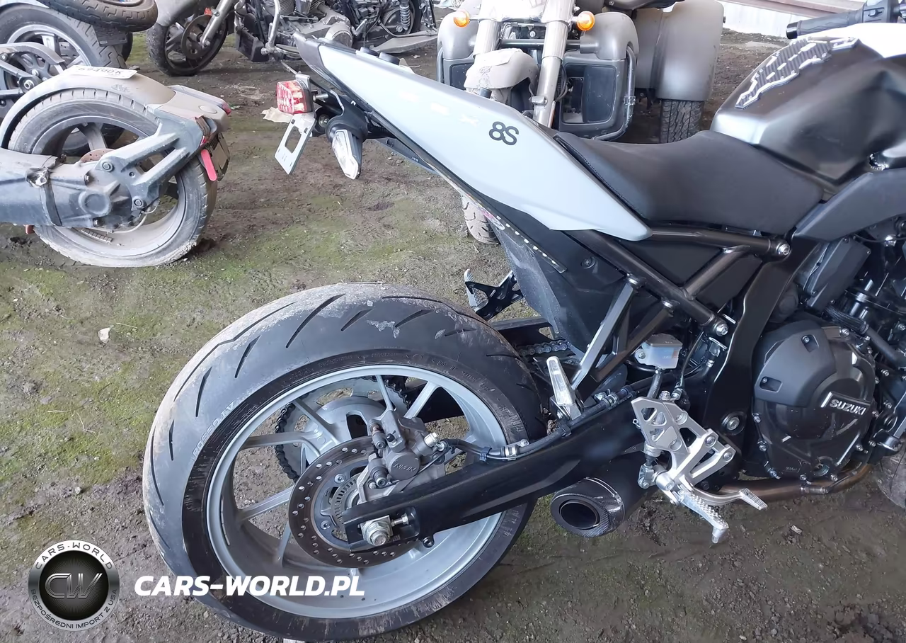 2024 Suzuki Gsx800 R VIN:JS1EM11B6R7100330 - 4