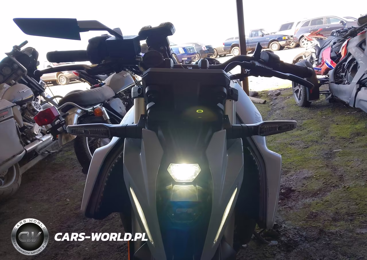 2024 Suzuki Gsx800 R VIN:JS1EM11B6R7100330 - 5