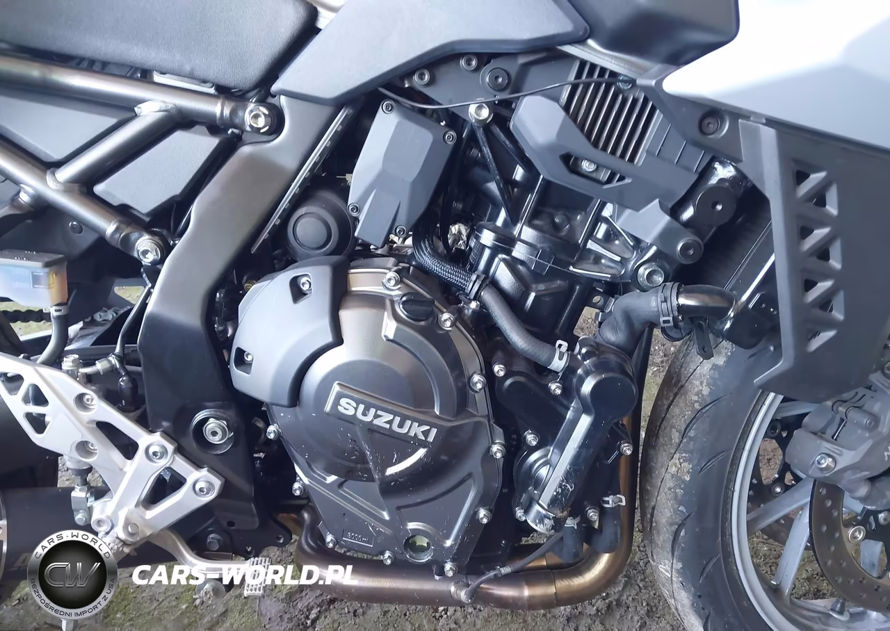 2024 Suzuki Gsx800 R VIN:JS1EM11B6R7100330 - 8