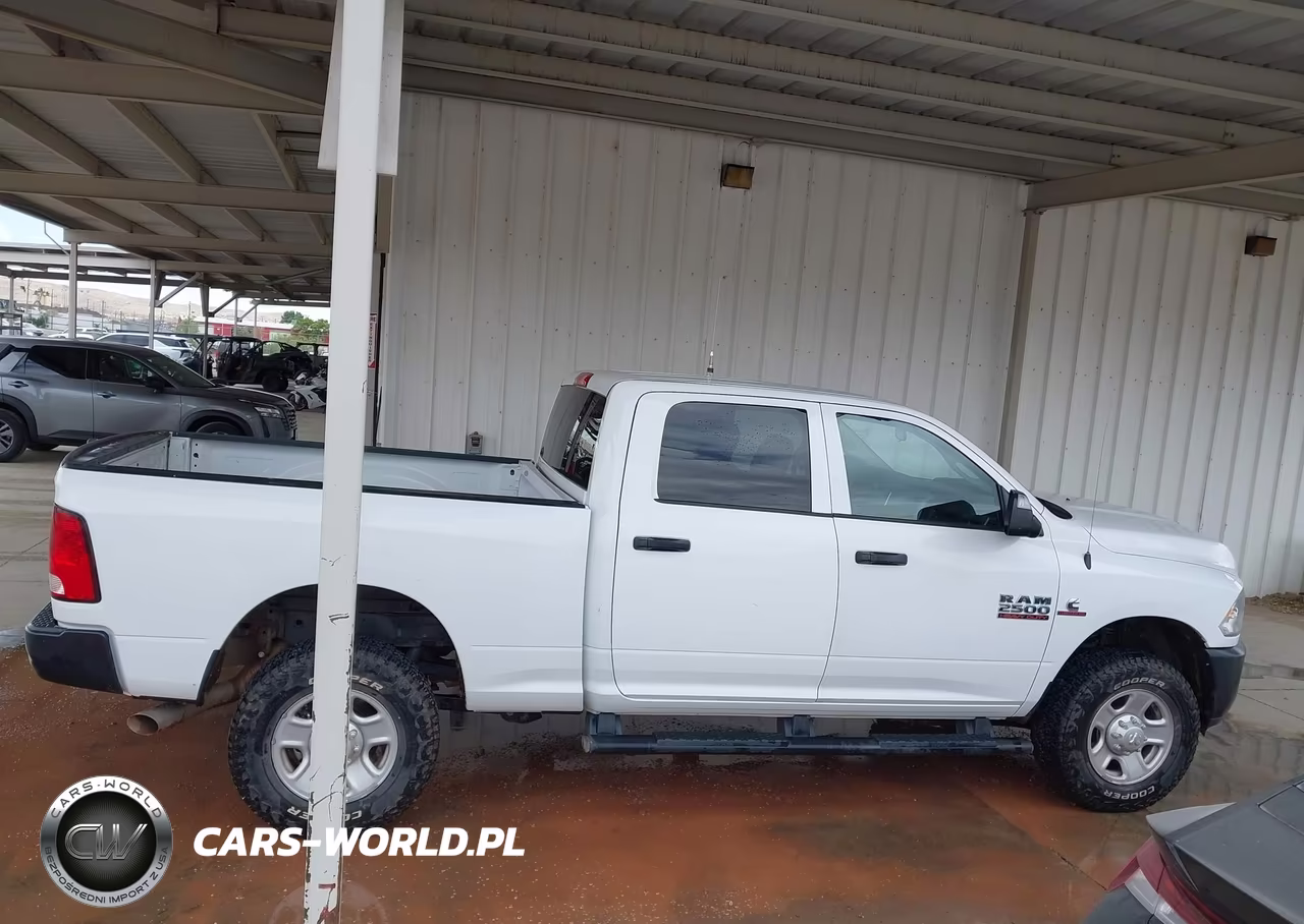 2017 Ram 2500 Tradesman 4X4 6'4 Box VIN:3C6UR5CL2HG678404 - 13