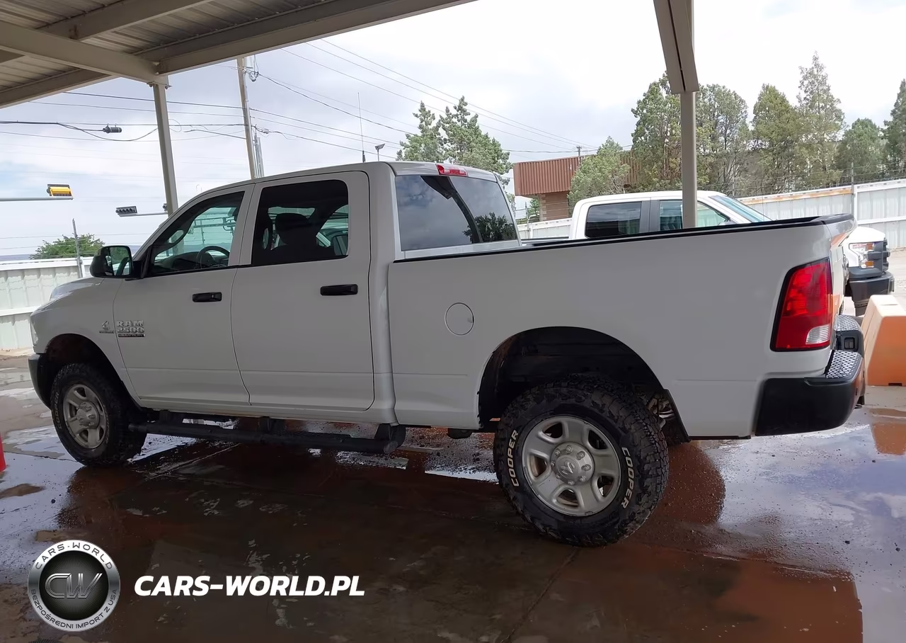 2017 Ram 2500 Tradesman 4X4 6'4 Box VIN:3C6UR5CL2HG678404 - 14