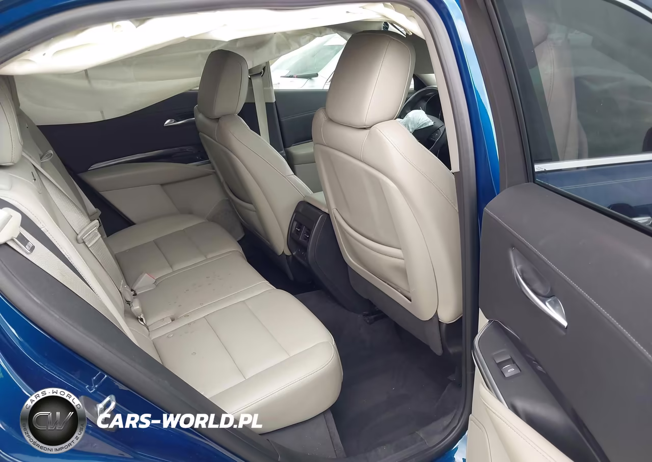 2019 Cadillac Xt4 Luxury VIN:1GYAZAR48KF143827 - 8
