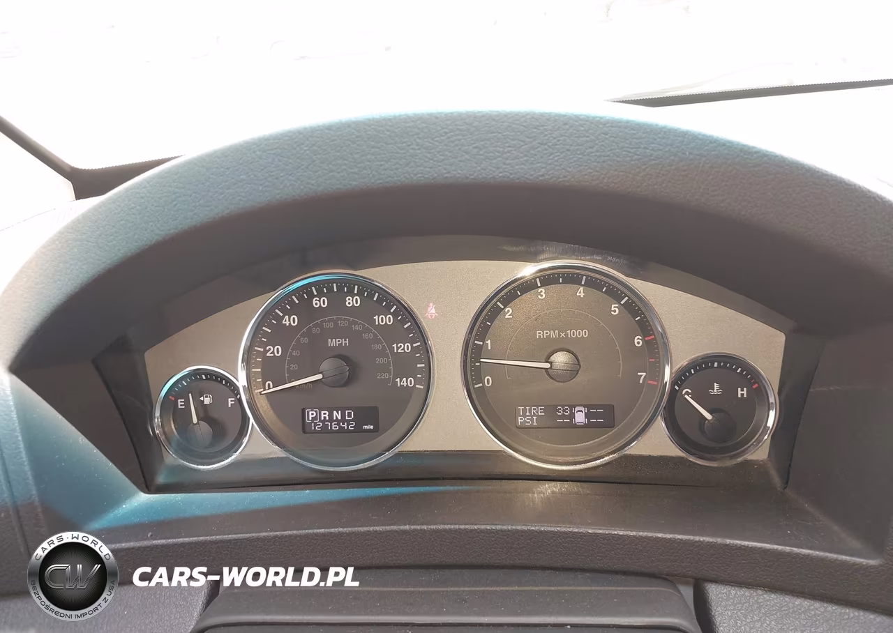 2008 Jeep Grand Cherokee Overland VIN:1J8HR68298C122327 - 7