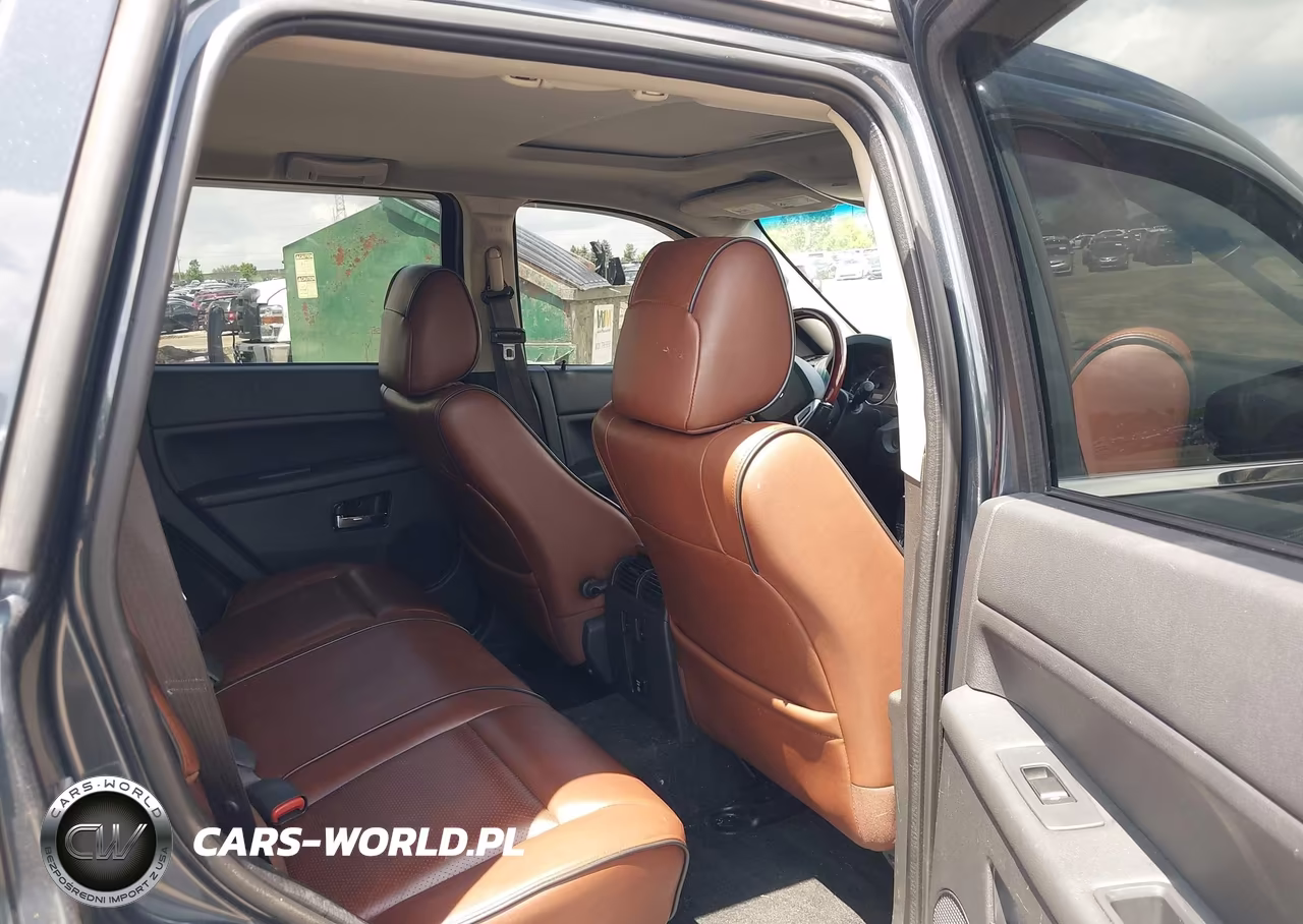 2008 Jeep Grand Cherokee Overland VIN:1J8HR68298C122327 - 8