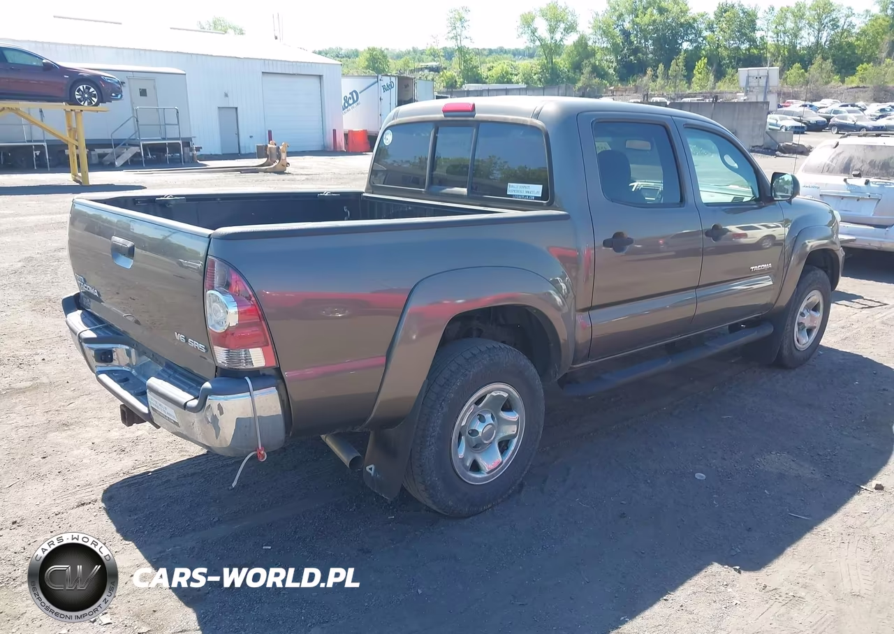 2013 Toyota Tacoma Base V6 VIN:3TMLU4EN7DM112133 - 4