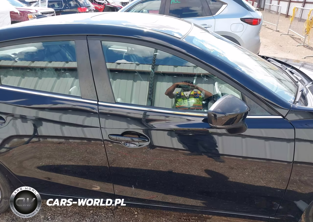 2018 Mazda Mazda3 Touring VIN:3MZBN1V32JM197476 - 13