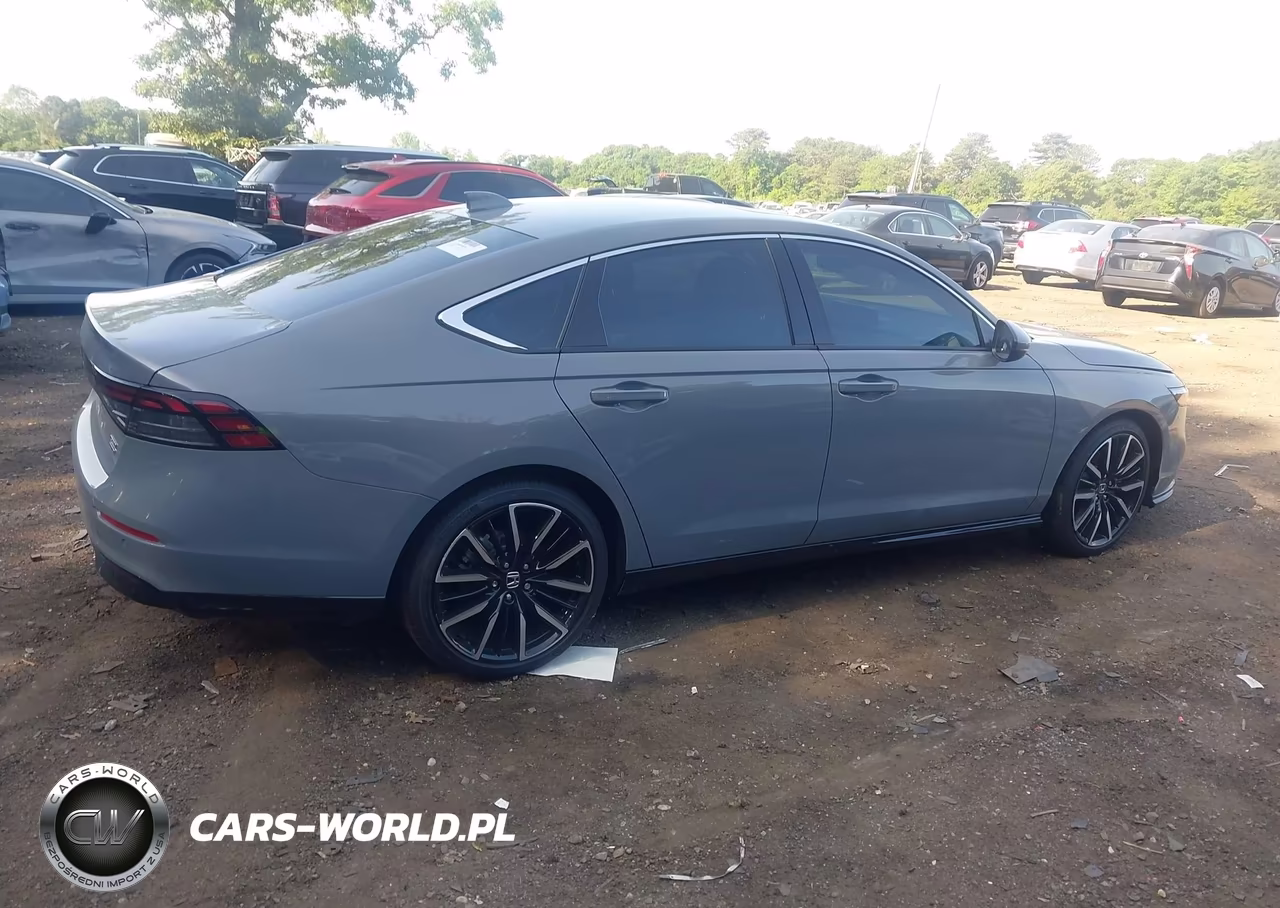 2025 Honda Accord Hybrid Touring VIN:1HGCY2F80SA037286 - 13