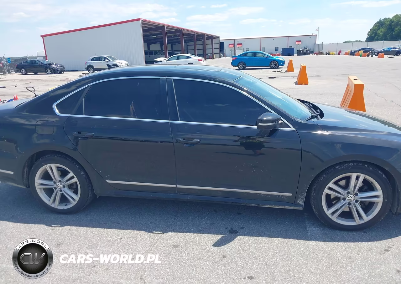 2015 Volkswagen Passat 2.0L Tdi Sel Premium VIN:1VWCV7A30FC094112 - 13