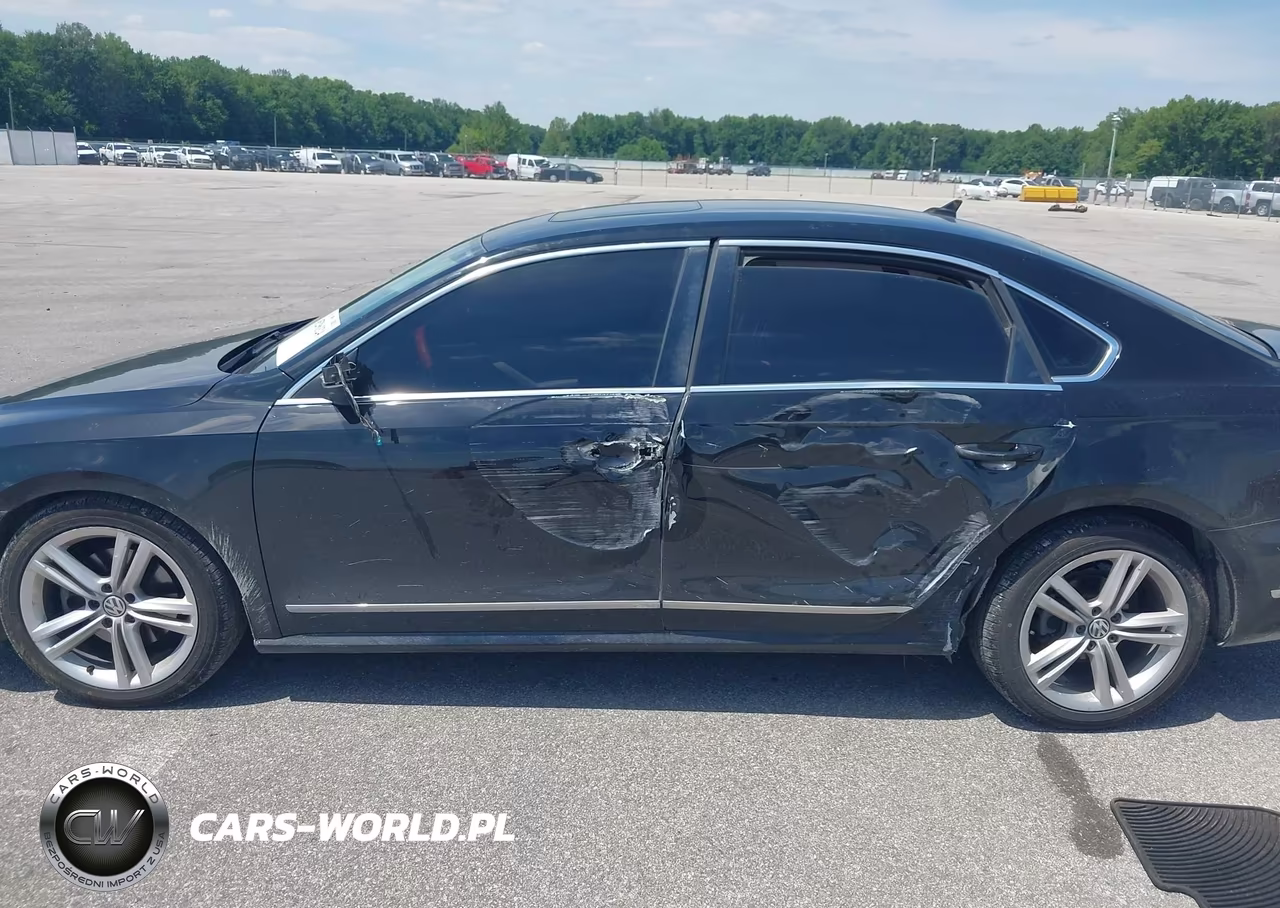 2015 Volkswagen Passat 2.0L Tdi Sel Premium VIN:1VWCV7A30FC094112 - 14