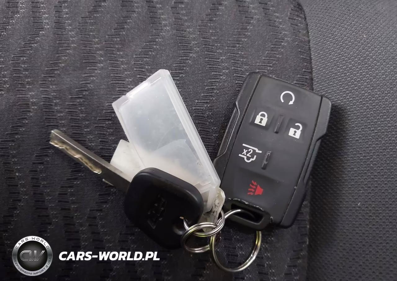 2018 Chevrolet Tahoe Ls VIN:1GNSKAEC3JR322518 - 11