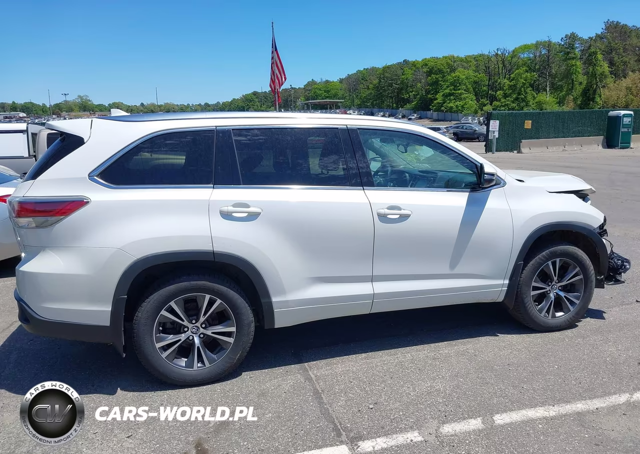 2016 Toyota Highlander Xle V6 VIN:5TDJKRFH8GS266986 - 13