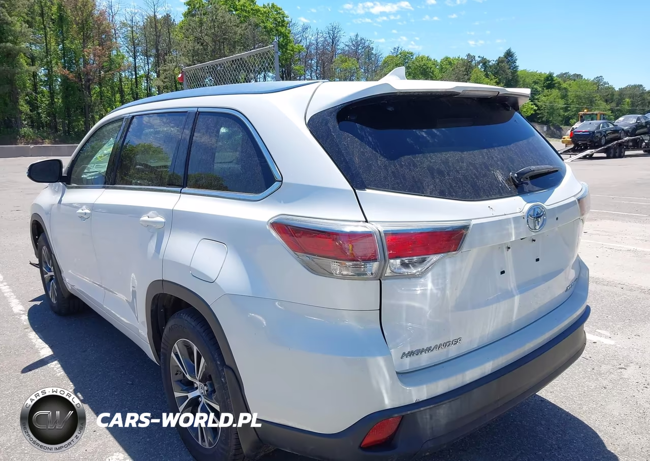 2016 Toyota Highlander Xle V6 VIN:5TDJKRFH8GS266986 - 3
