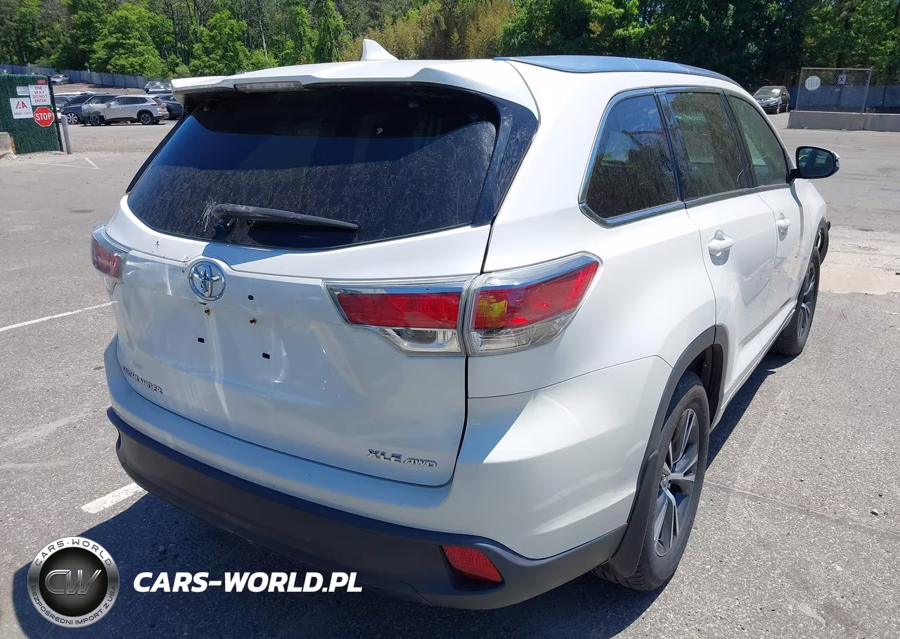 2016 Toyota Highlander Xle V6 VIN:5TDJKRFH8GS266986 - 4