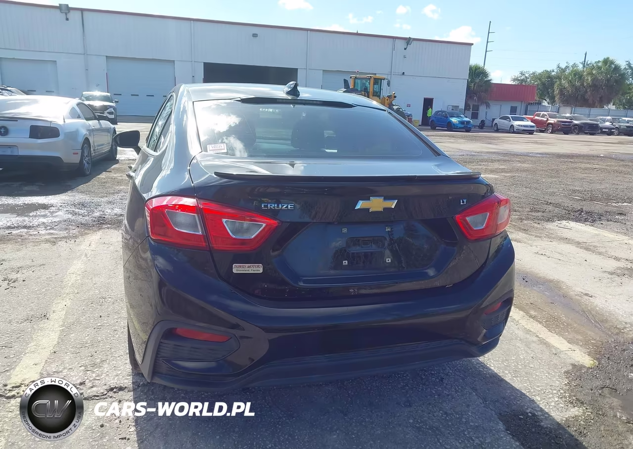 2018 Chevrolet Cruze Lt Auto VIN:1G1BE5SM7J7100931 - 17