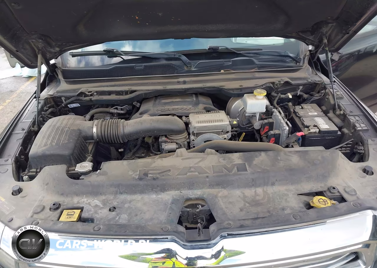 2021 Ram 1500 VIN:1C6SRFJT0MN810836 - 10