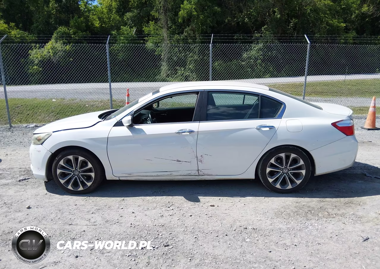 2013 Honda Accord Sport VIN:1HGCR2F58DA121281 - 14