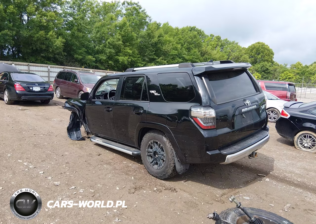 2018 Toyota 4Runner Trd Off Road Premium VIN:JTEBU5JRXJ5571714 - 3
