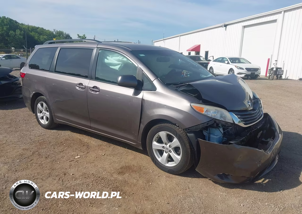 2015 Toyota Sienna Le 8 Passenger – zdjęcie 1 z 17