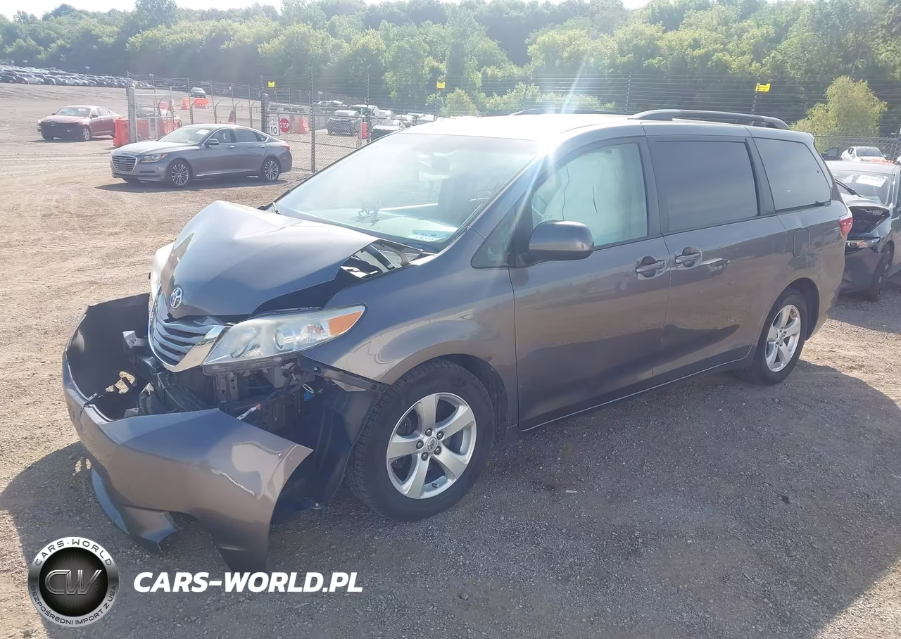 2015 Toyota Sienna Le 8 Passenger VIN:5TDKK3DC9FS540025 - 2