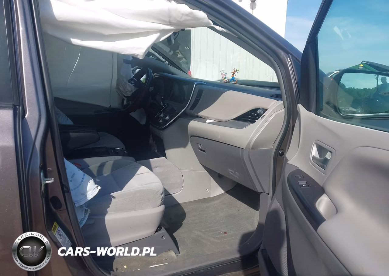 2015 Toyota Sienna Le 8 Passenger VIN:5TDKK3DC9FS540025 - 5