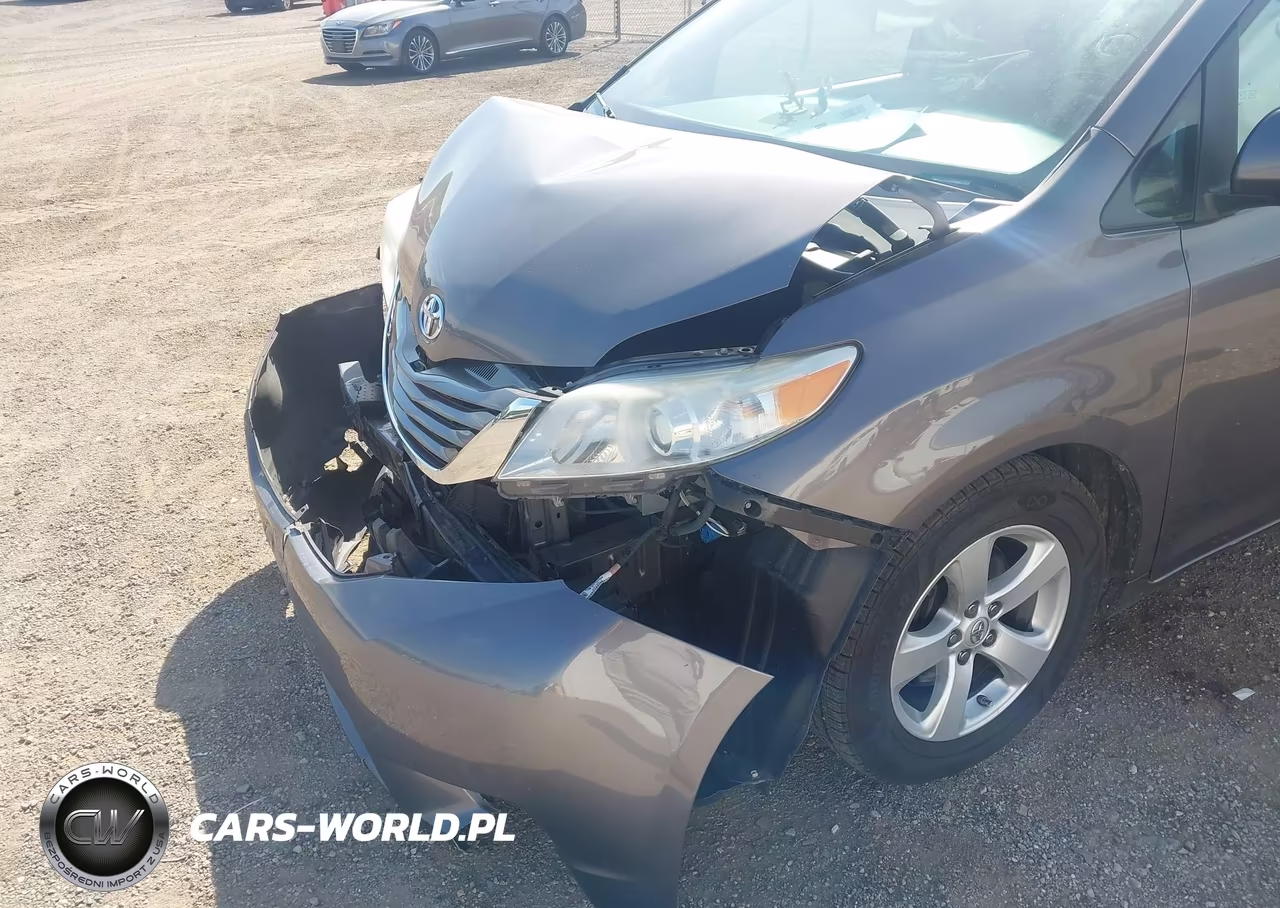2015 Toyota Sienna Le 8 Passenger VIN:5TDKK3DC9FS540025 - 6