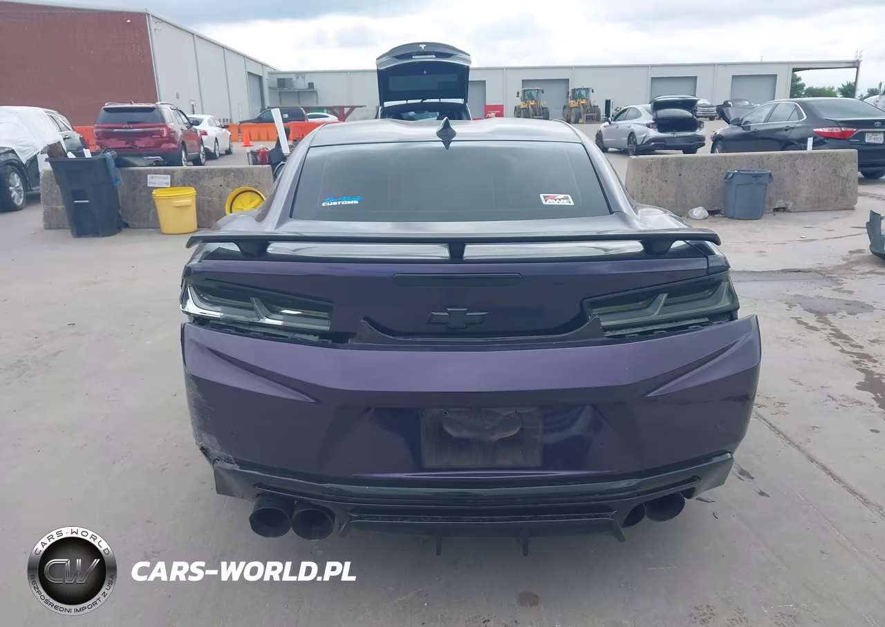 2018 Chevrolet Camaro 2Ss VIN:1G1FH1R73J0185583 - 16