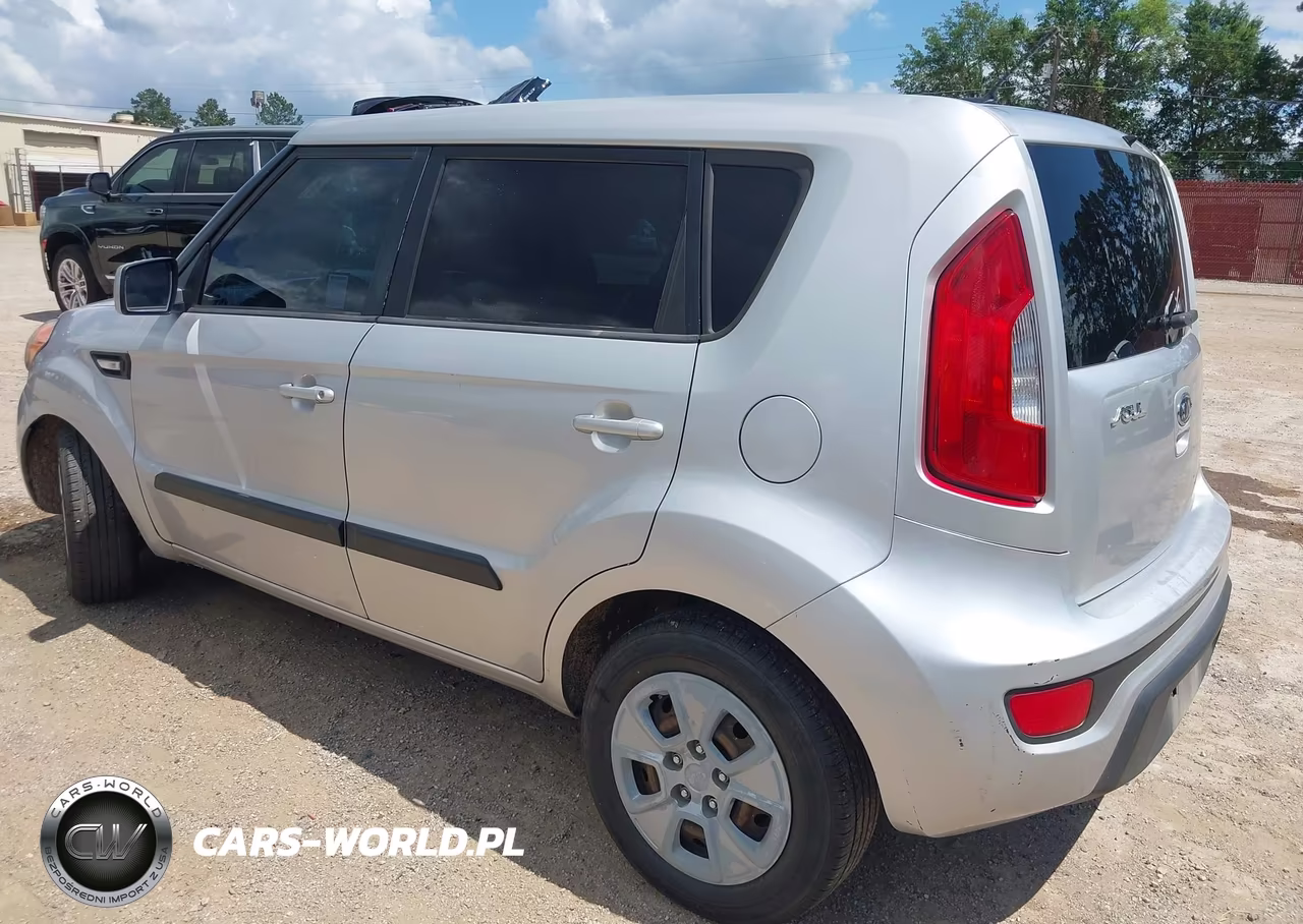 2012 Kia Soul VIN:KNDJT2A52C7451623 - 3