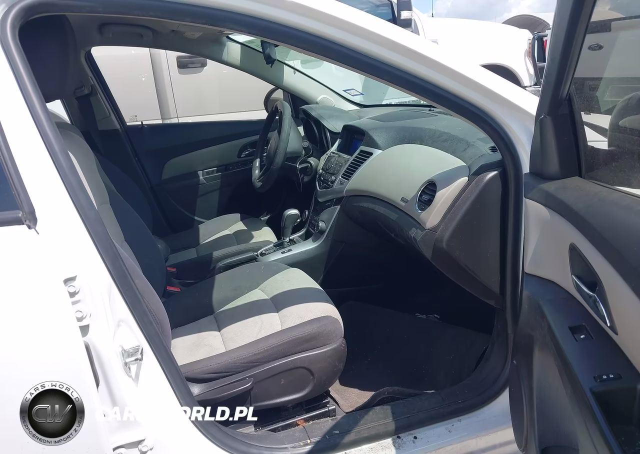 2016 Chevrolet Cruze Limited Ls Auto VIN:1G1PC5SH6G7140019 - 5