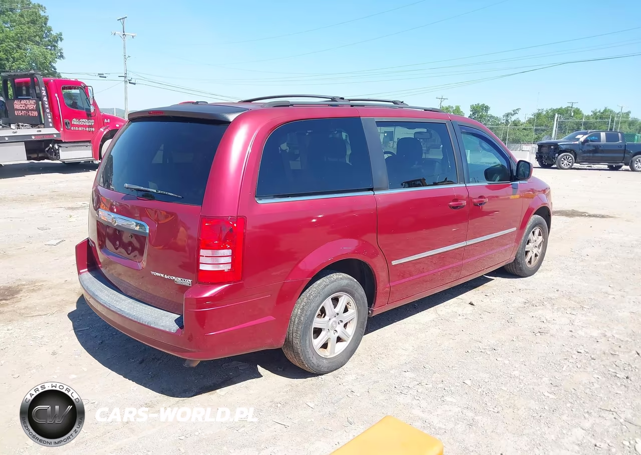 2010 Chrysler Town & Country Touring Plus VIN:2A4RR8DX4AR358349 - 4