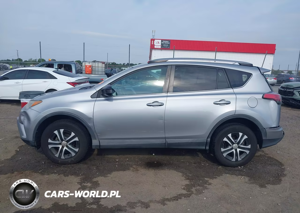 2018 Toyota Rav4 Le VIN:2T3ZFREV0JW414827 - 14