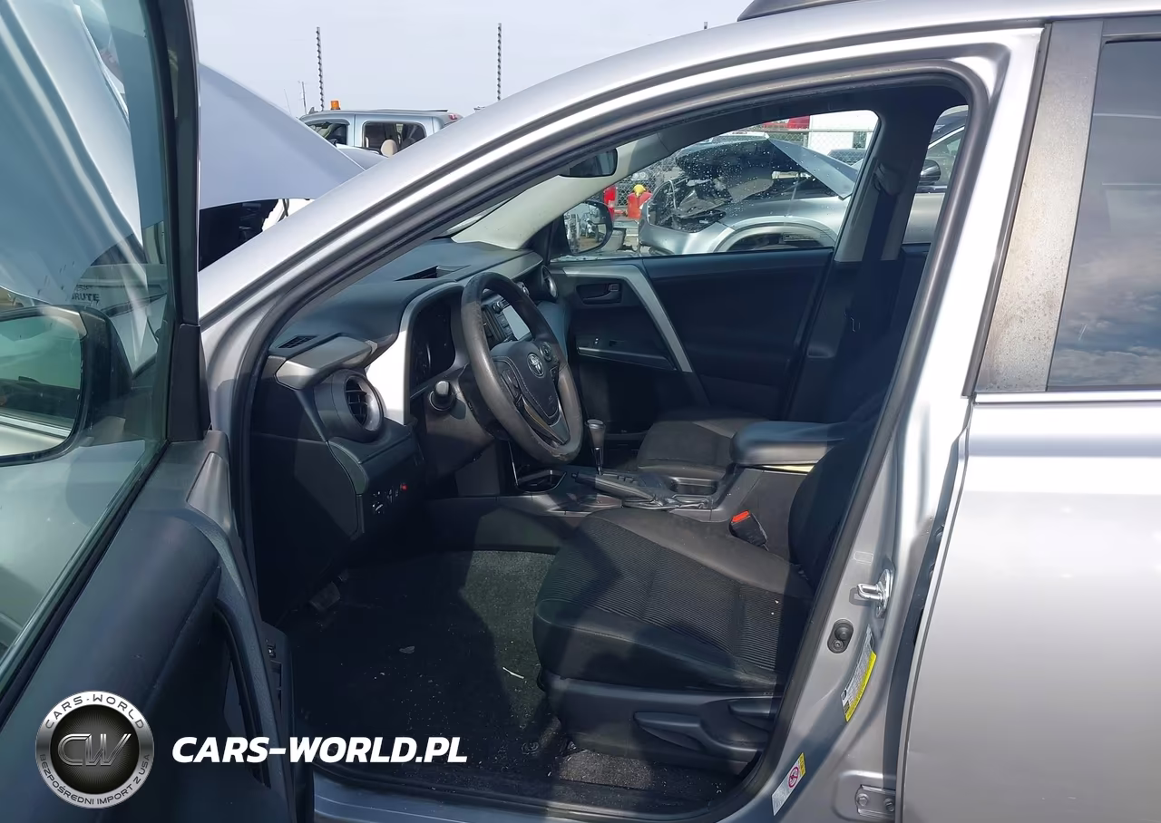 2018 Toyota Rav4 Le VIN:2T3ZFREV0JW414827 - 17