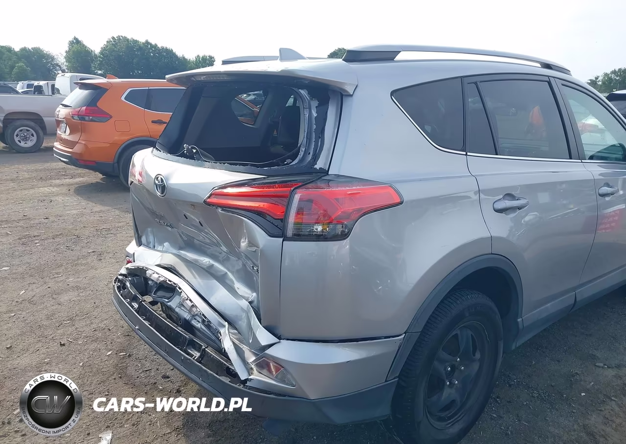 2018 Toyota Rav4 Le VIN:2T3ZFREV0JW414827 - 18