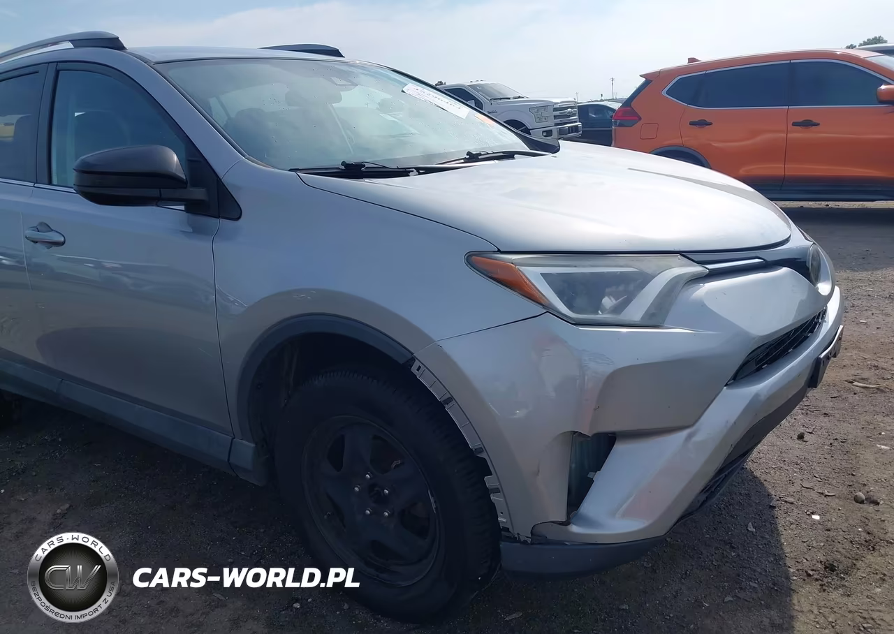 2018 Toyota Rav4 Le VIN:2T3ZFREV0JW414827 - 20